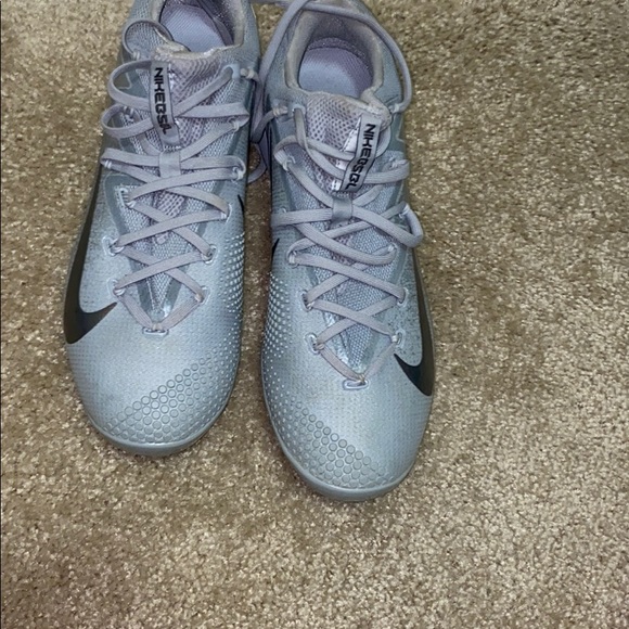 Soft ball shoes - Picture 1 of 3